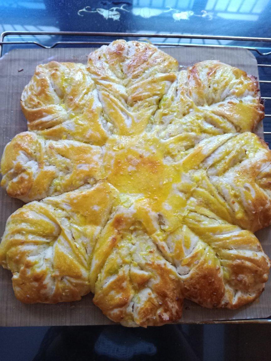 【小高姐】蒜香浓郁 造型优美 不用揉出手膜的面包