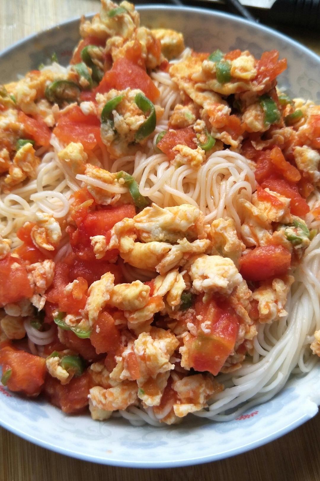 番茄鸡蛋盖浇面