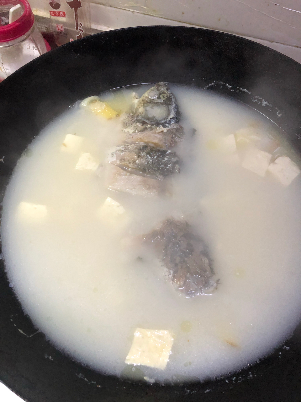 奶白鲫鱼豆腐汤|一条鱼最后的温柔