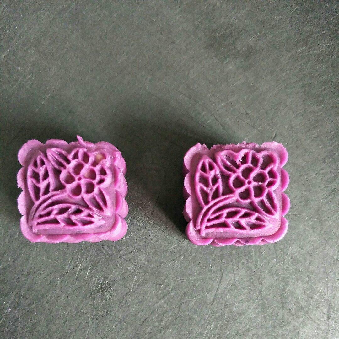 紫薯莲蓉月饼