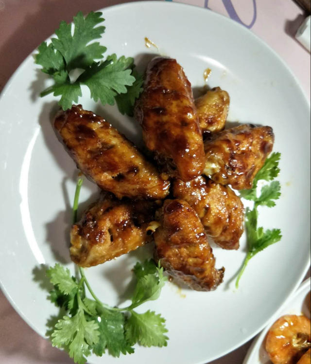 蒜香蚝油鸡翅中