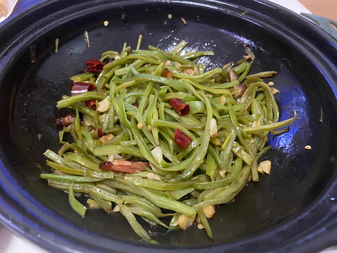 扁豆丝炒腊肉，很好吃的下饭菜