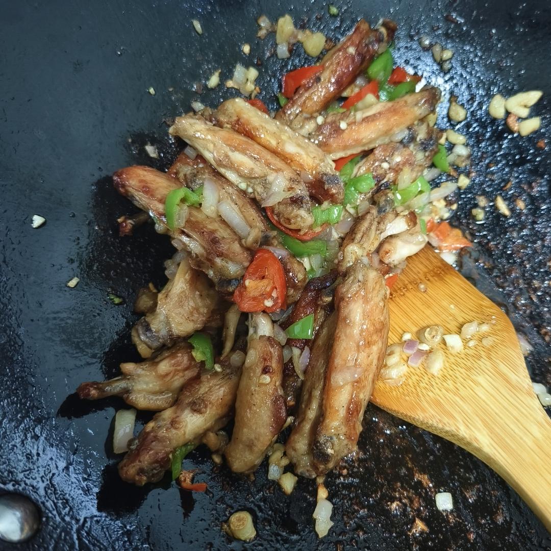 网红菜～好吃到嗦手指的蒜香鸡翅