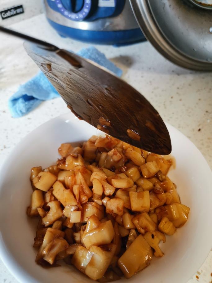 崽崽拌饭的糖醋藕丁的做法