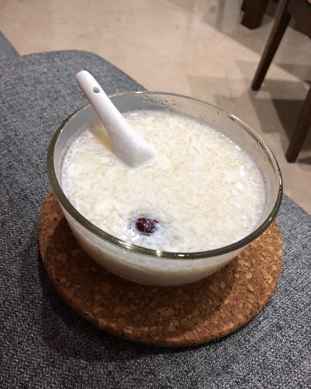 mangozmj做的鲜奶炖燕窝