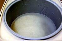 奶子糖米粥的做法 步骤1