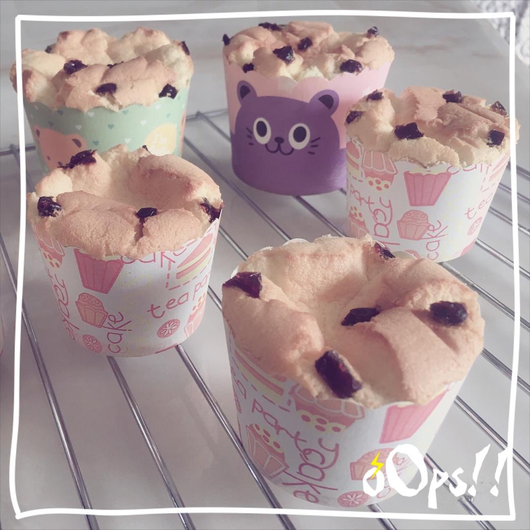 蔓越莓棉花纸杯蛋糕