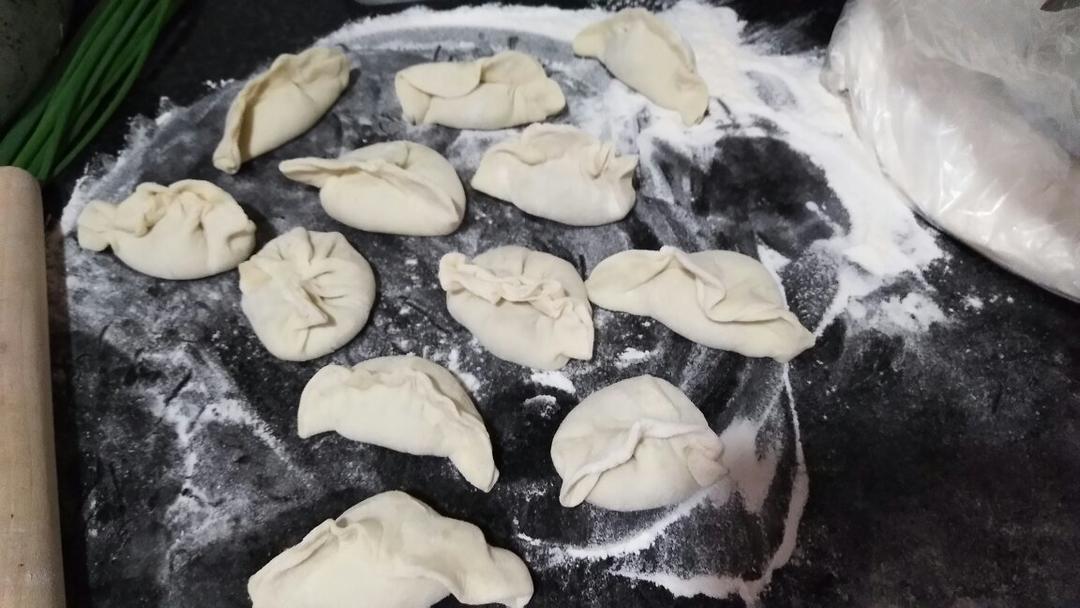 【西安小吃系列】 11:回民街牛肉韭黄酸汤水饺