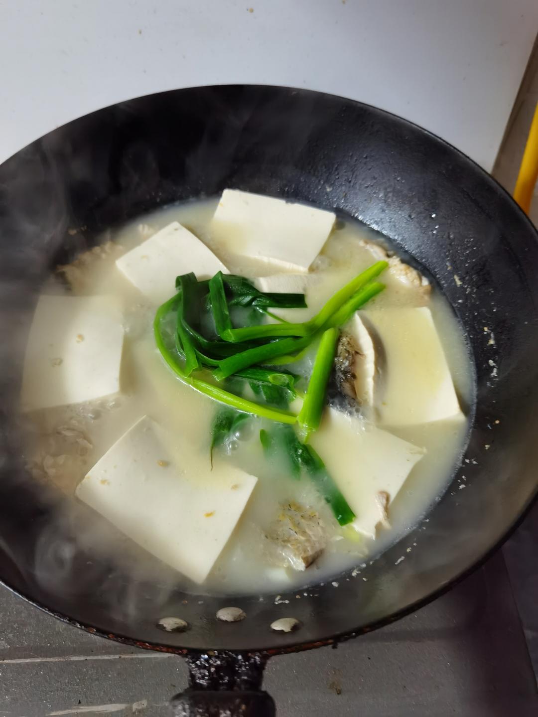 鱼头豆腐汤
