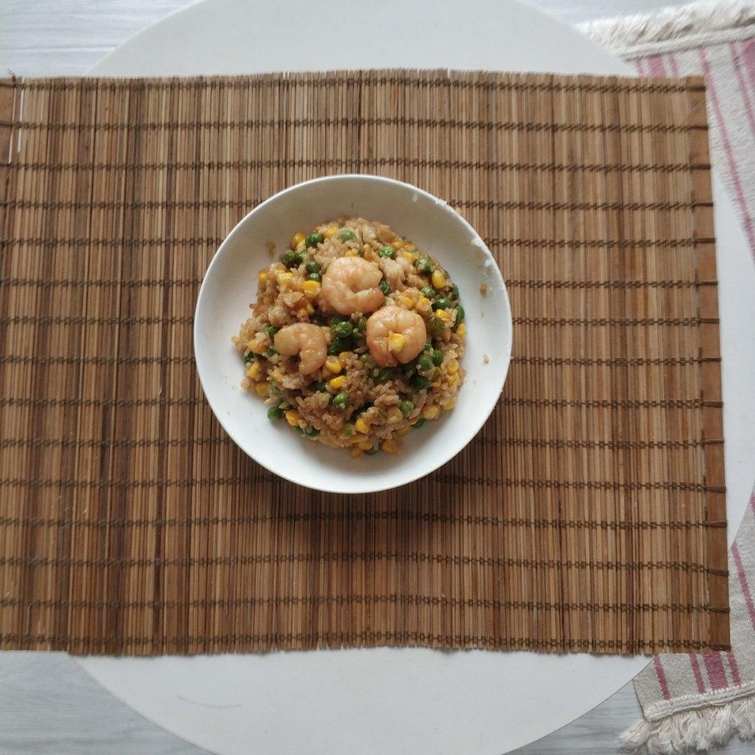 豌豆玉米虾仁炒饭