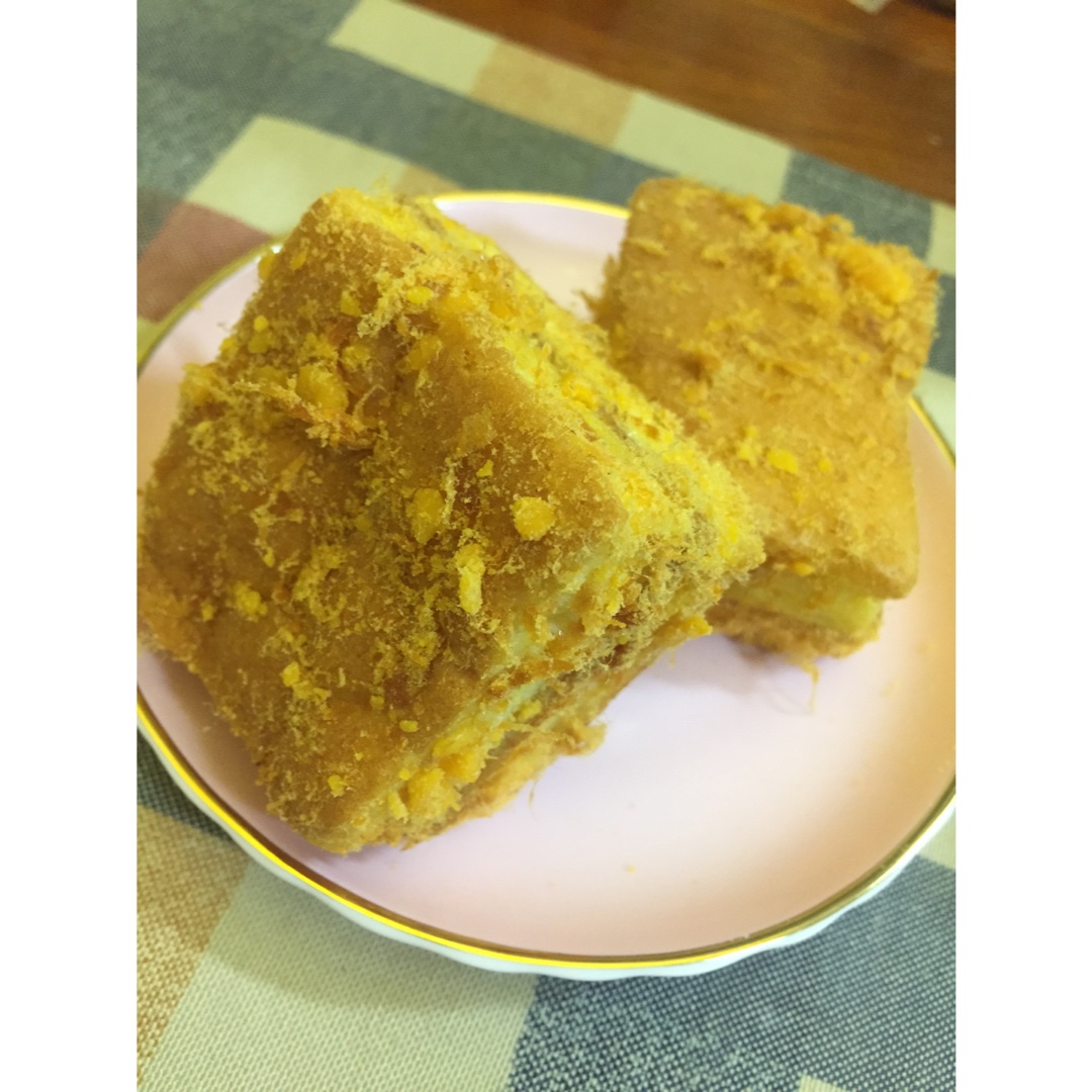 肉松沙拉蛋糕