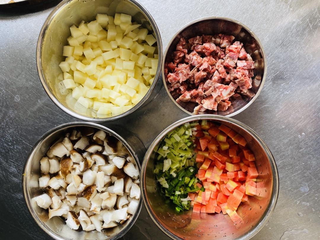 土豆焖饭（电饭锅版）