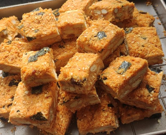 咸蛋黄肉松雪花酥的做法