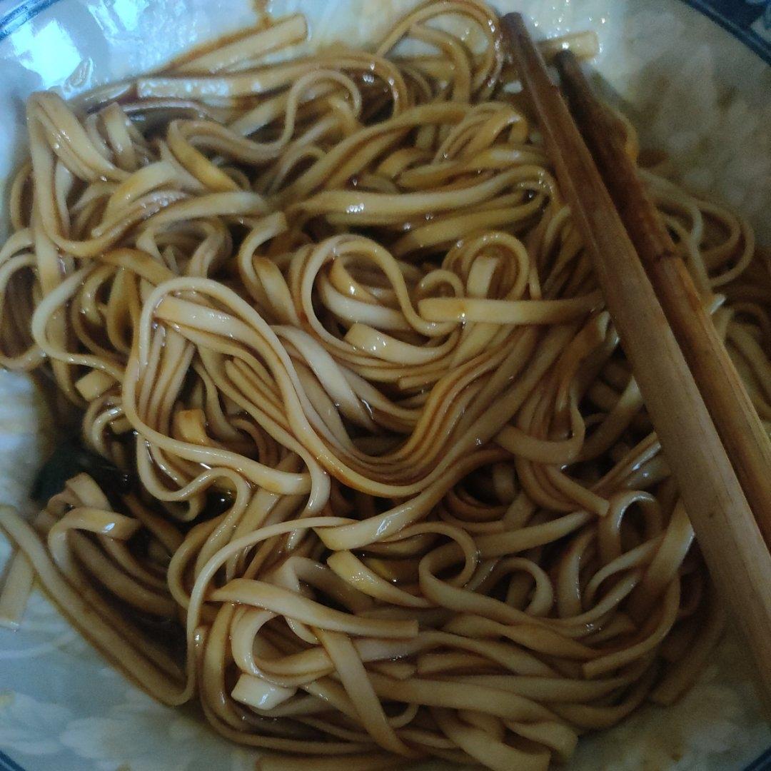 自制葱油拌面🍜面条的神仙吃法，太香了！