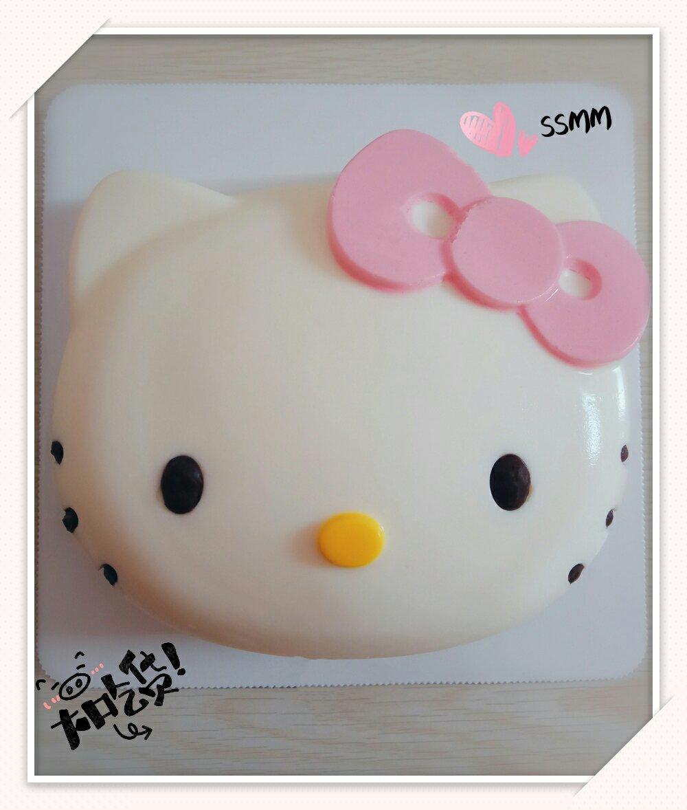 Hello Kitty 酸奶慕斯