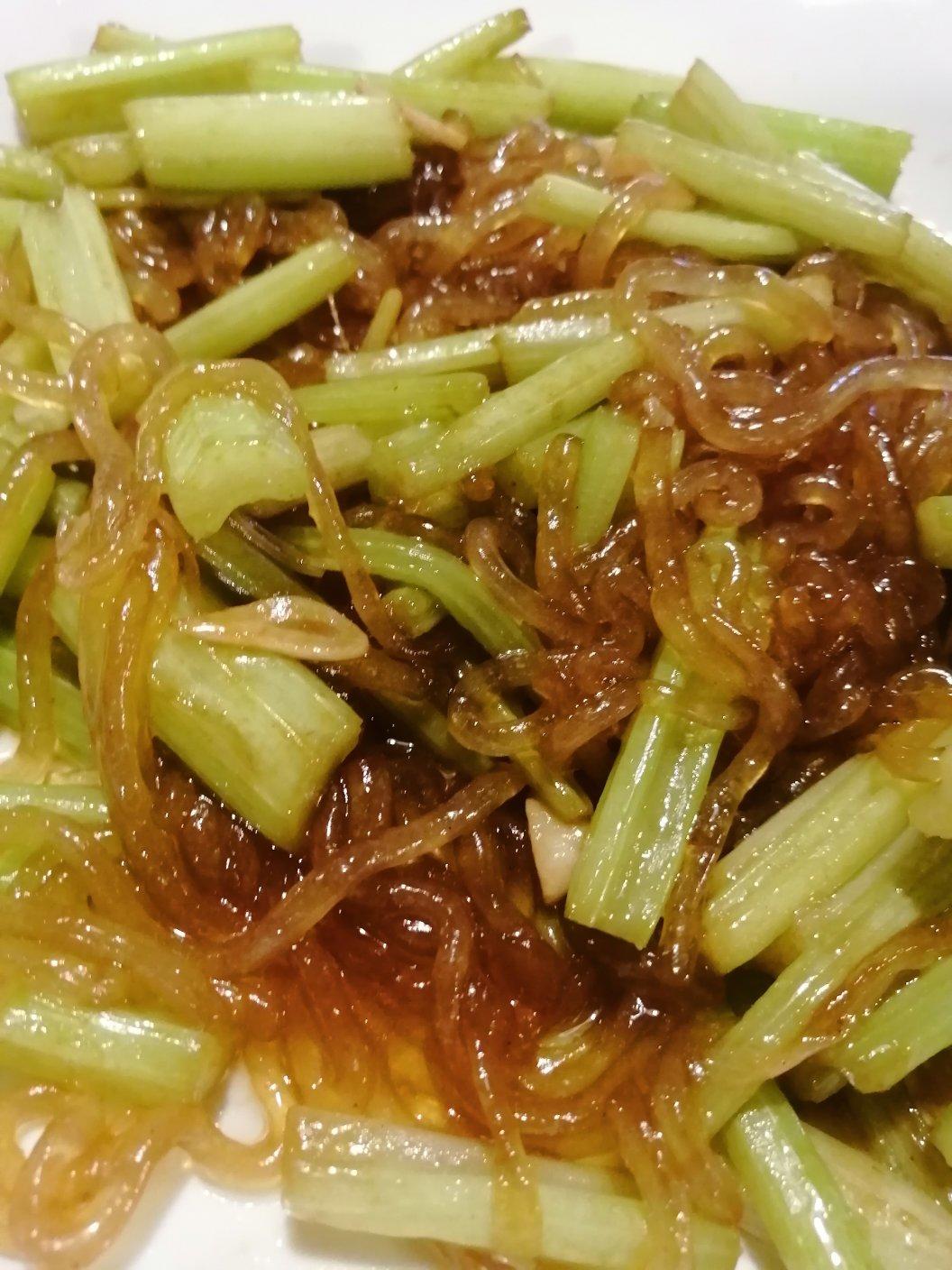 素炒芹菜粉
