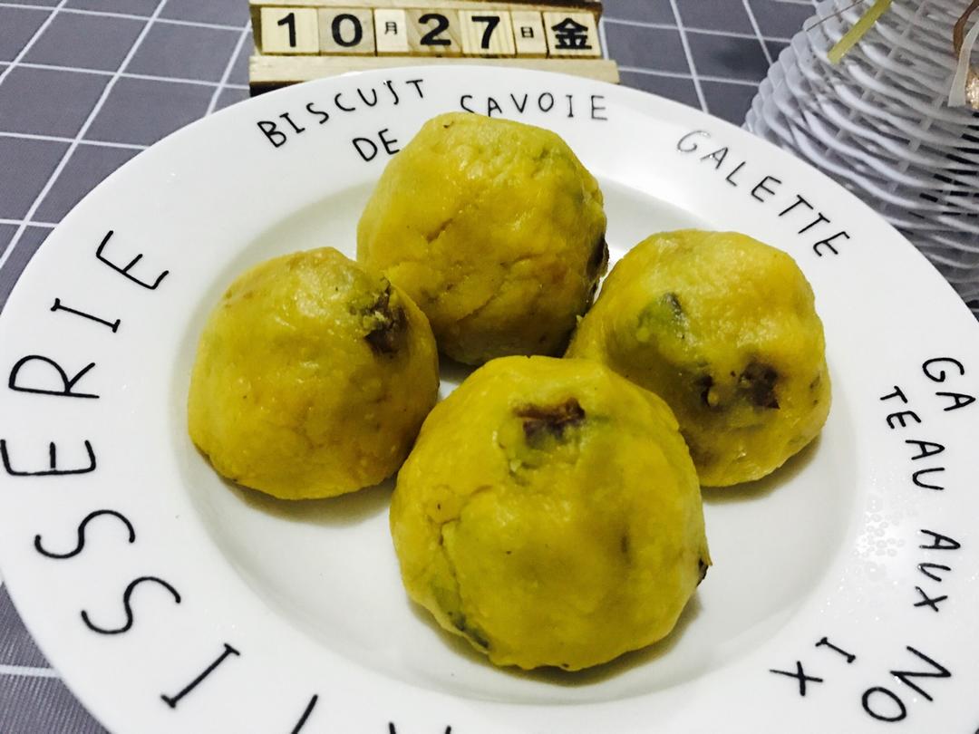 奶香枣窝头