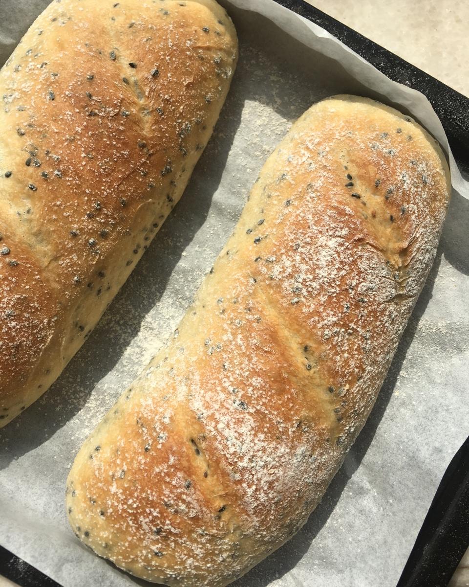 脆皮黑芝麻面包