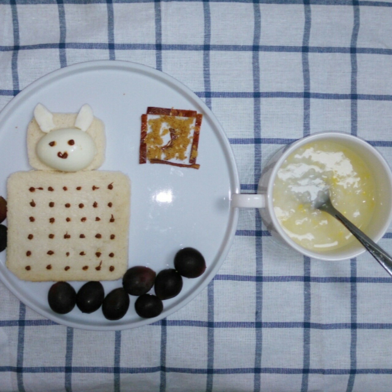 创意早餐(土司鸡蛋)