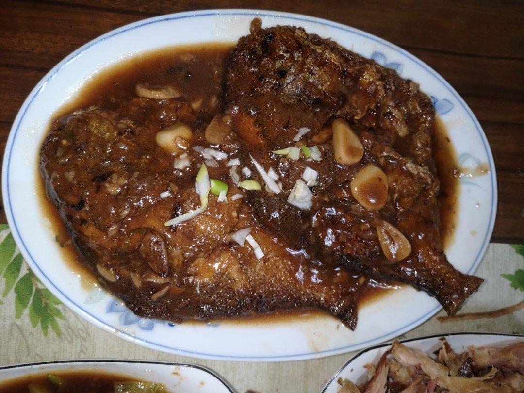 家常红烧鲳鱼