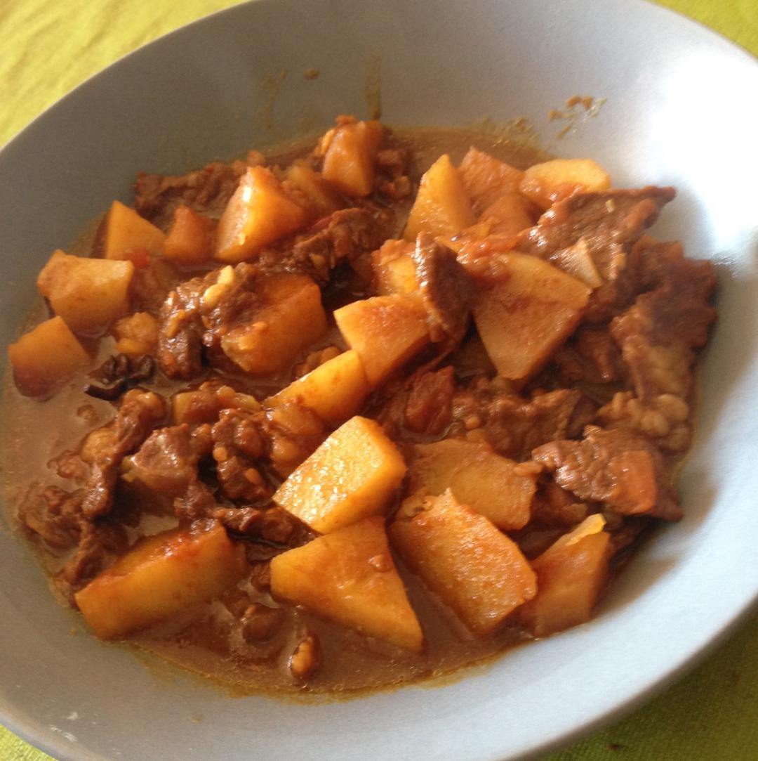 红烧牛肉土豆 （独家秘制）