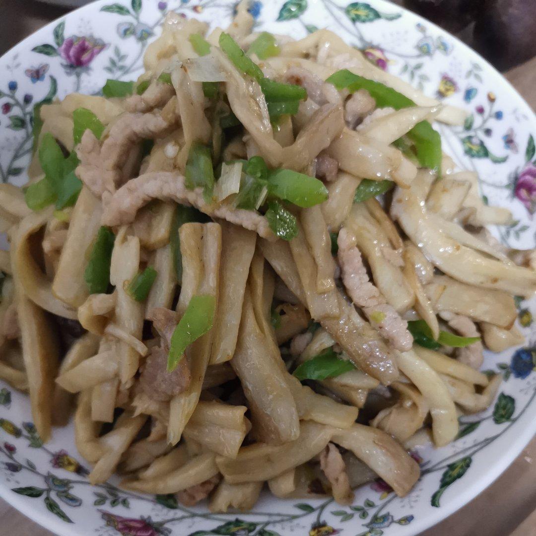超简单容易上手下饭菜－杏鲍菇炒肉