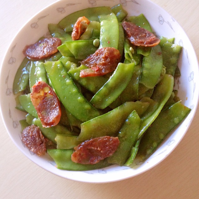 腊肠炒荷兰豆