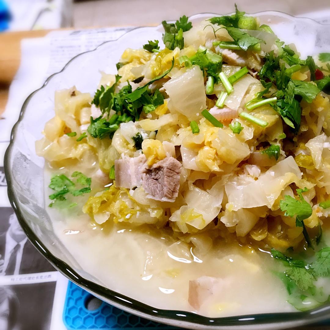 ucy做的酸菜汆白肉