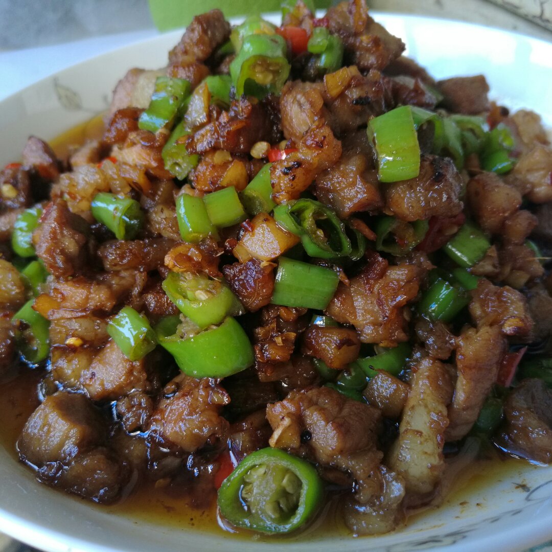 雪重做的无敌下饭家常菜--小煎五花肉