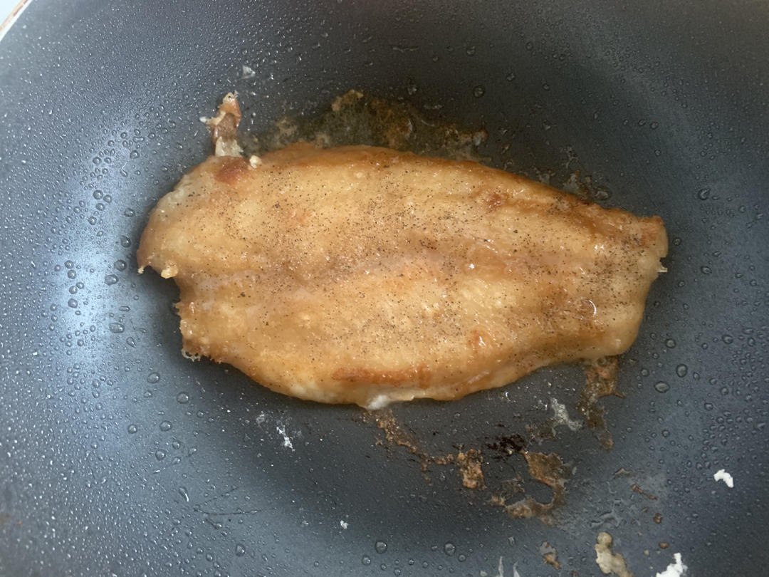 香煎两条快乐巴沙鱼柳