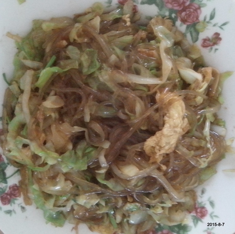 包菜粉丝炒鸡蛋