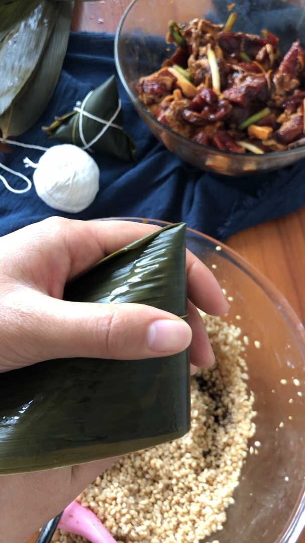 粽子（猪肉咸粽）的做法 步骤5