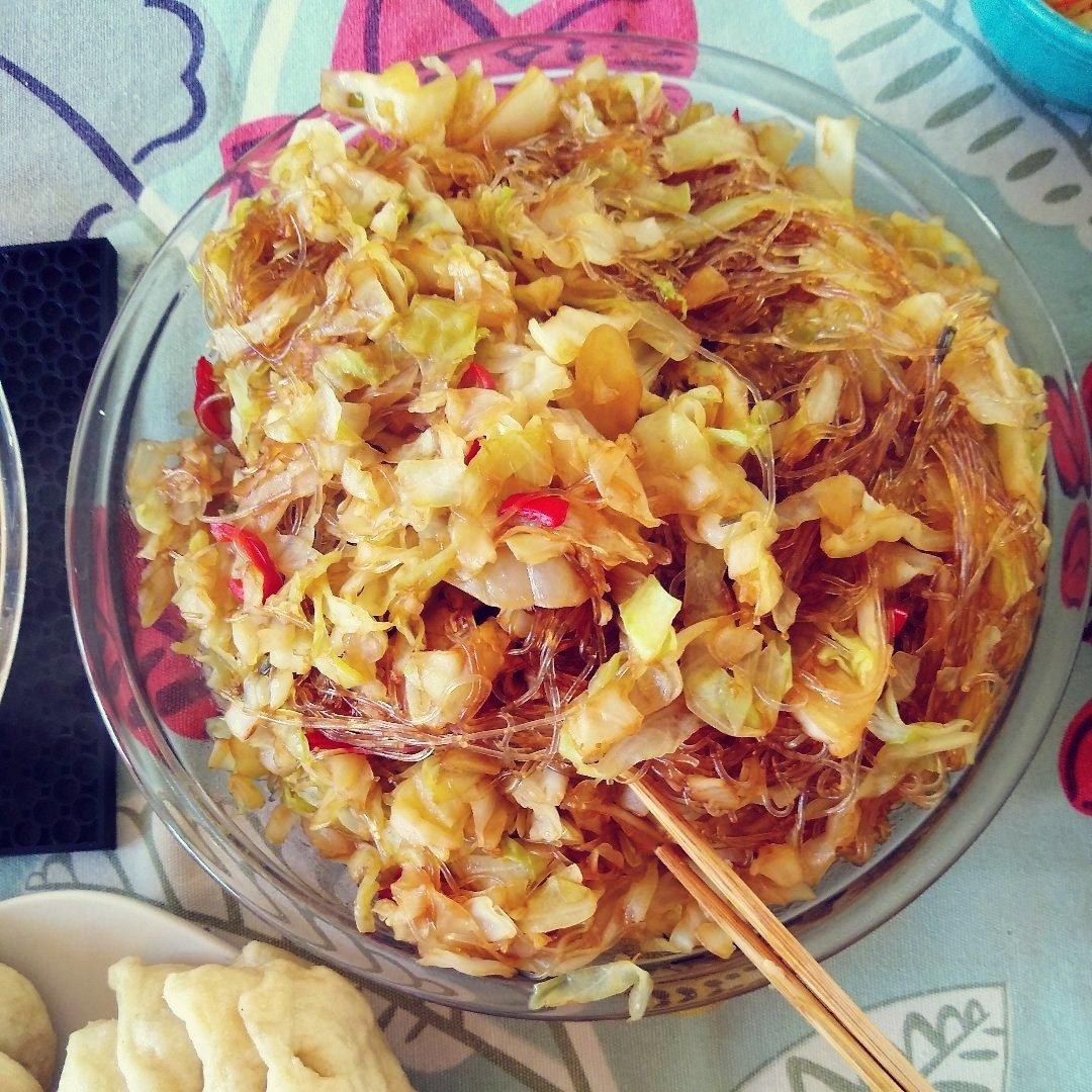 卷心菜炒粉丝 Glass noodles with Cabbage