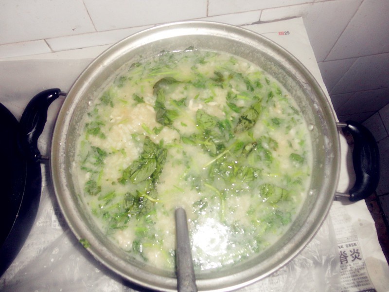 枸杞菠菜瘦肉粥