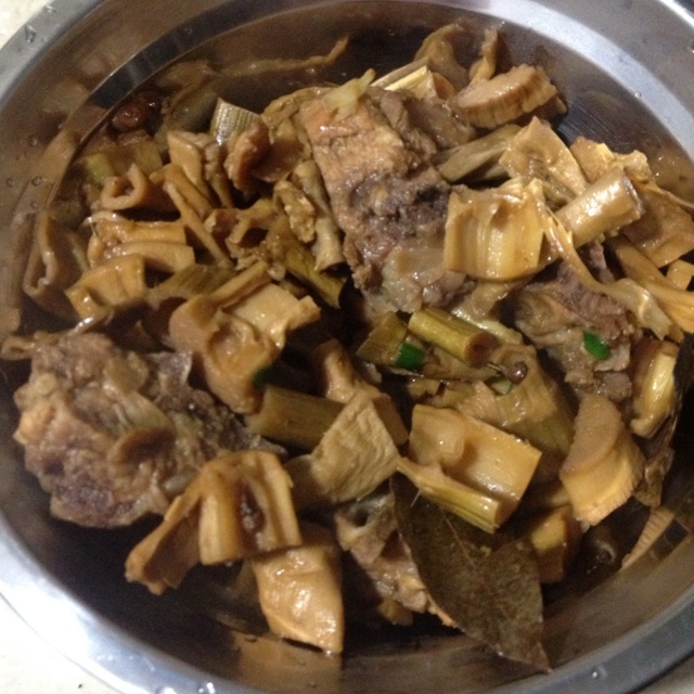 笋干烧排骨