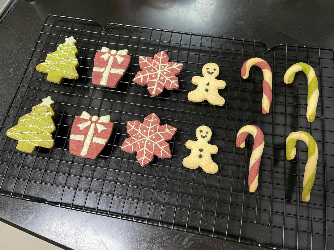 超简单！好吃又平整的糖霜饼干底的做法（附贴心小提示哦）