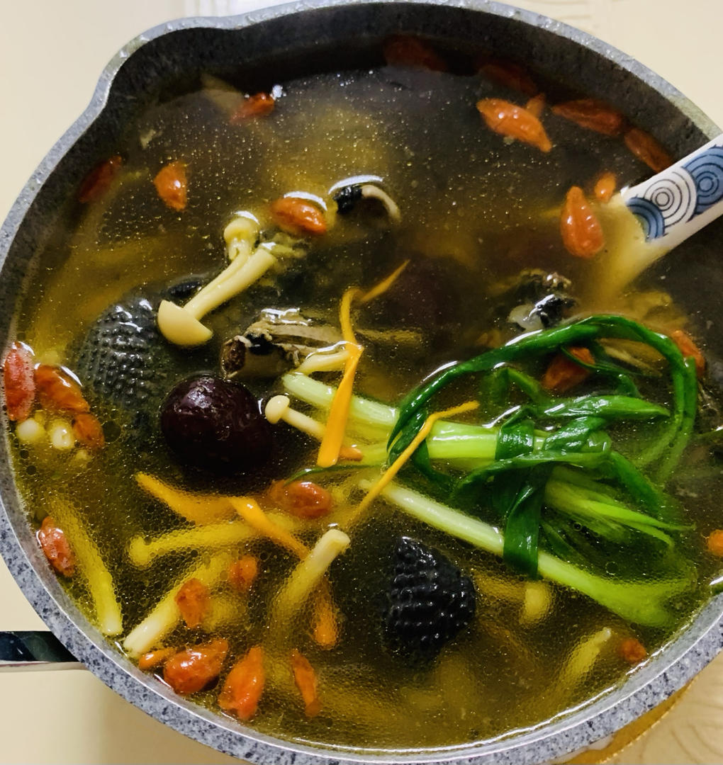 慧_zxj9做的枸杞红枣乌鸡汤