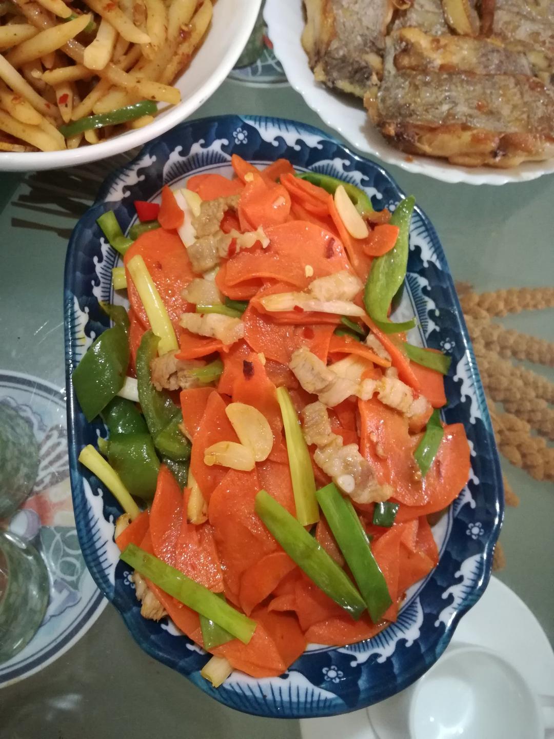 胡萝卜炒肉