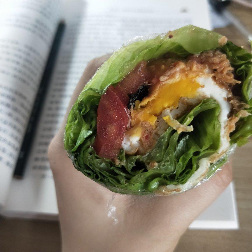 关晓彤同款减脂生菜三明治（鸡胸肉紫薯鸡蛋番茄版）