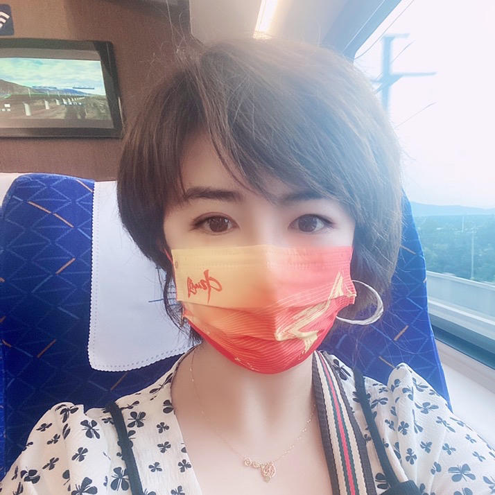 饭小妞开饭了