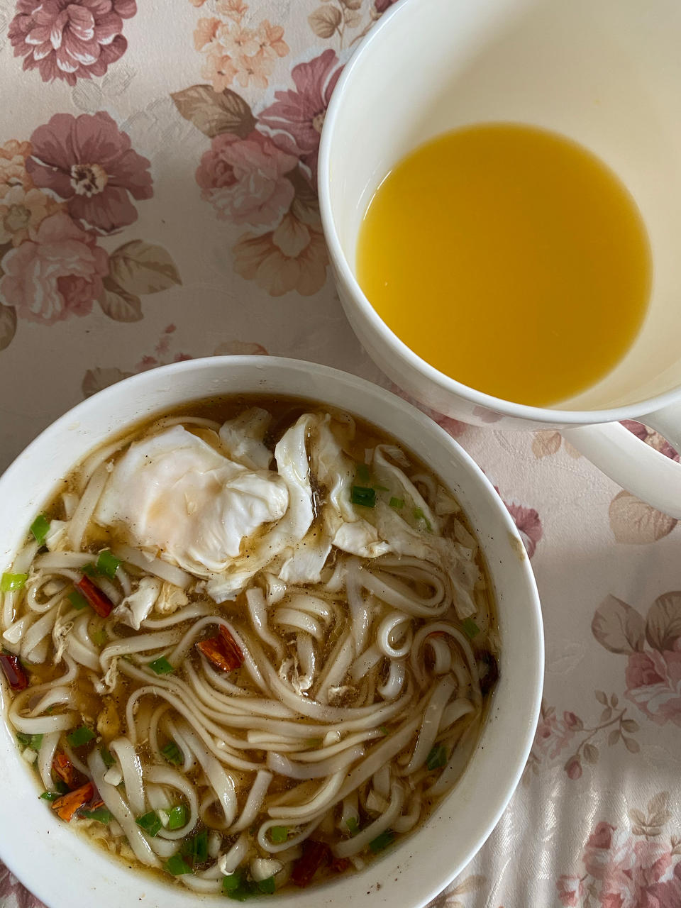一碗热汤面