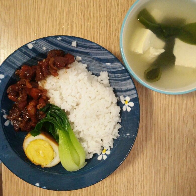 好吃到停不下来的卤肉饭