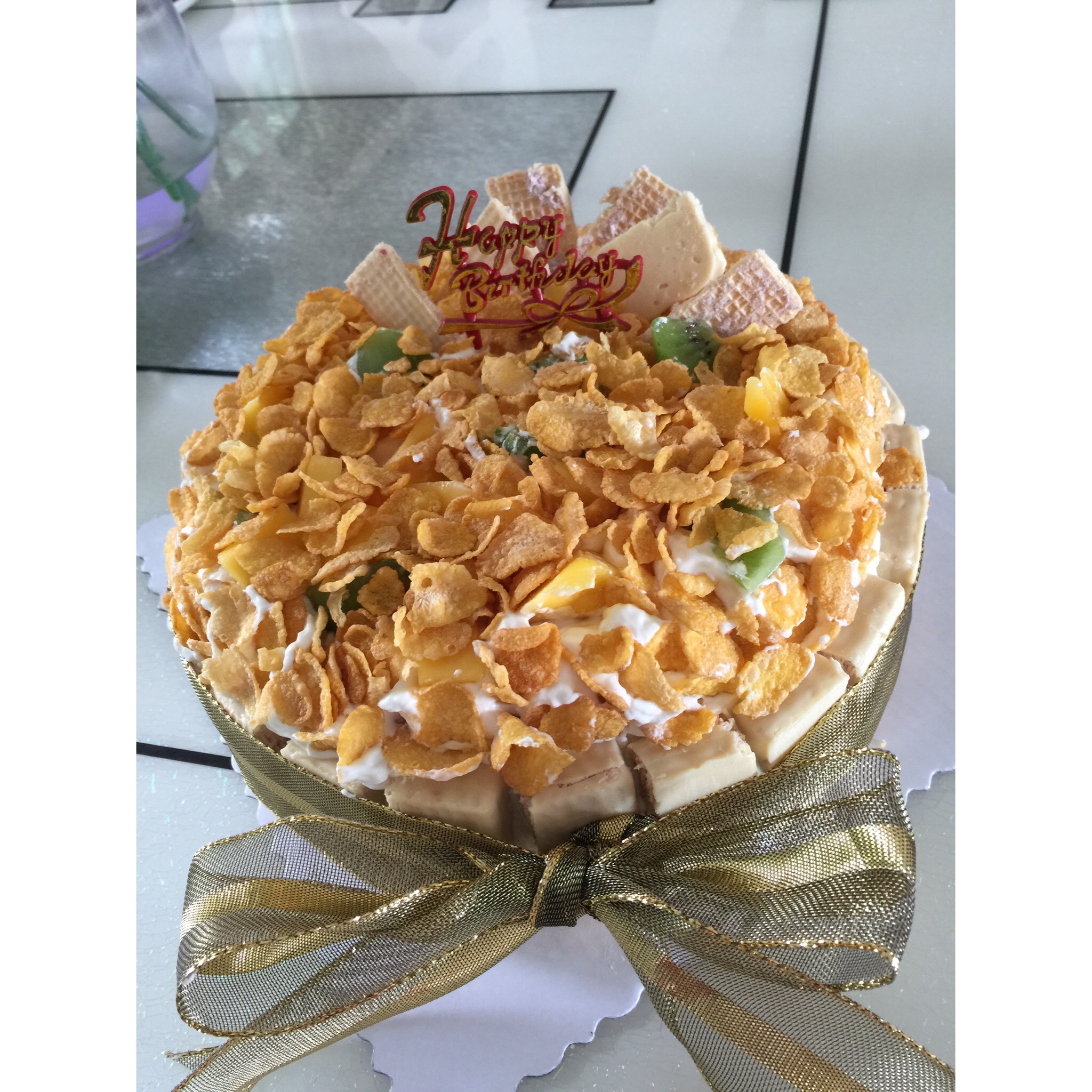 生日蛋糕教程【威化饼干围边】