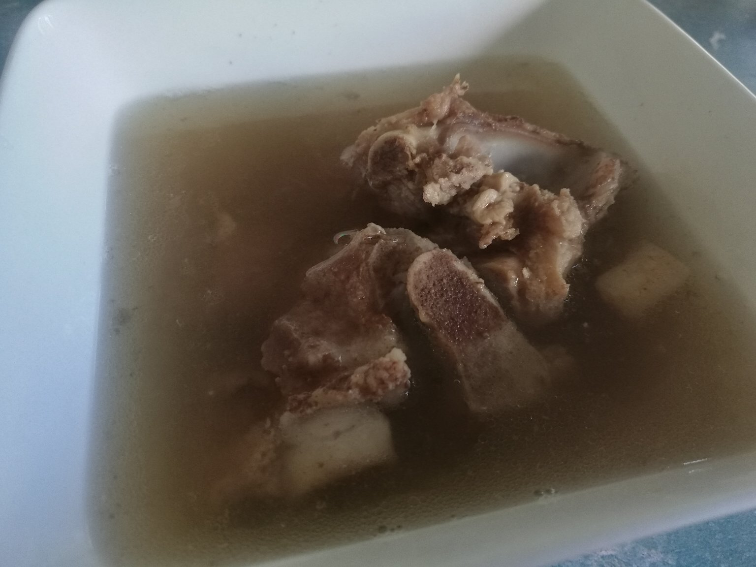 补钙黄豆猪骨汤的做法