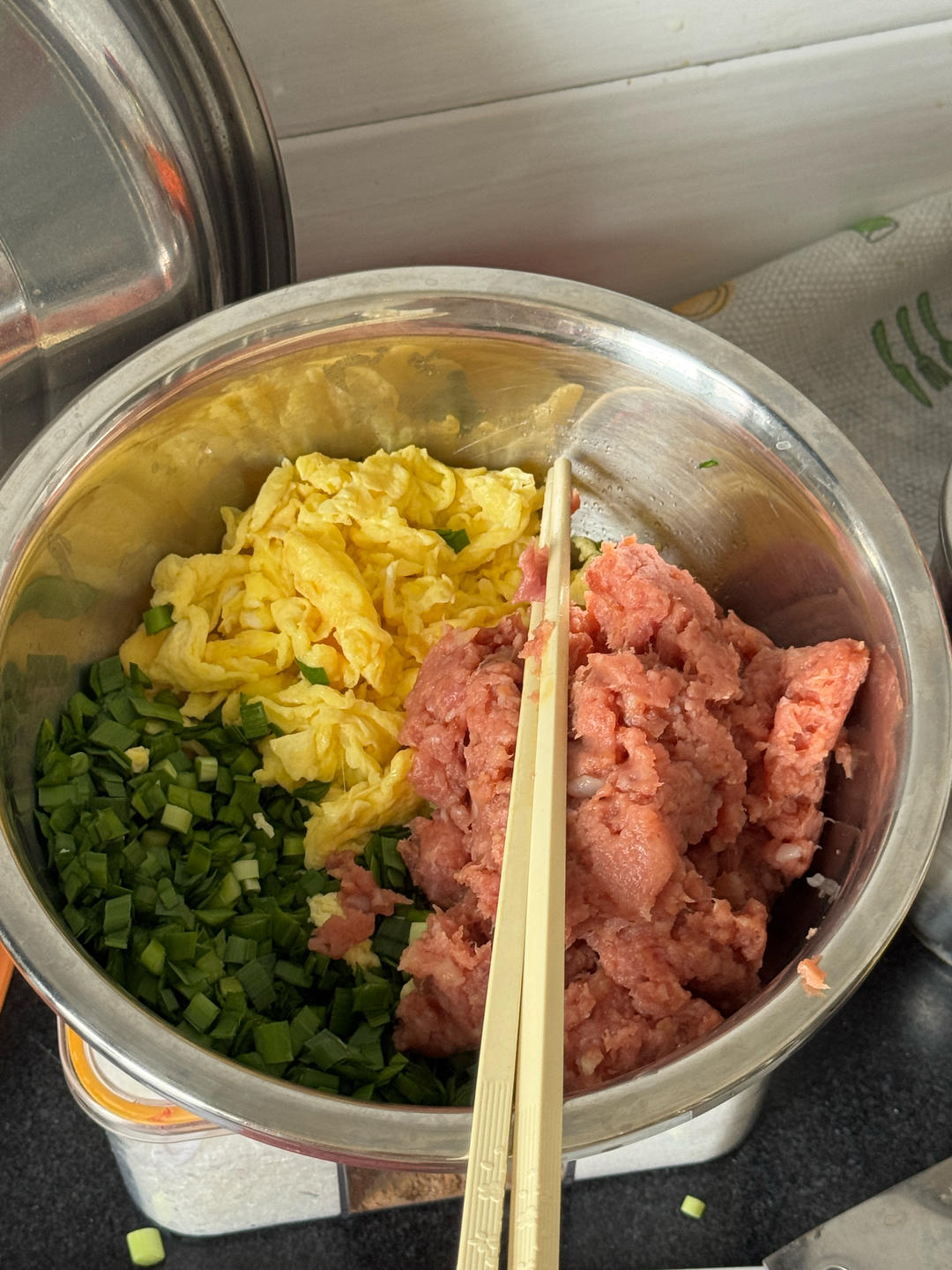 扇贝丁猪肉饺子的做法