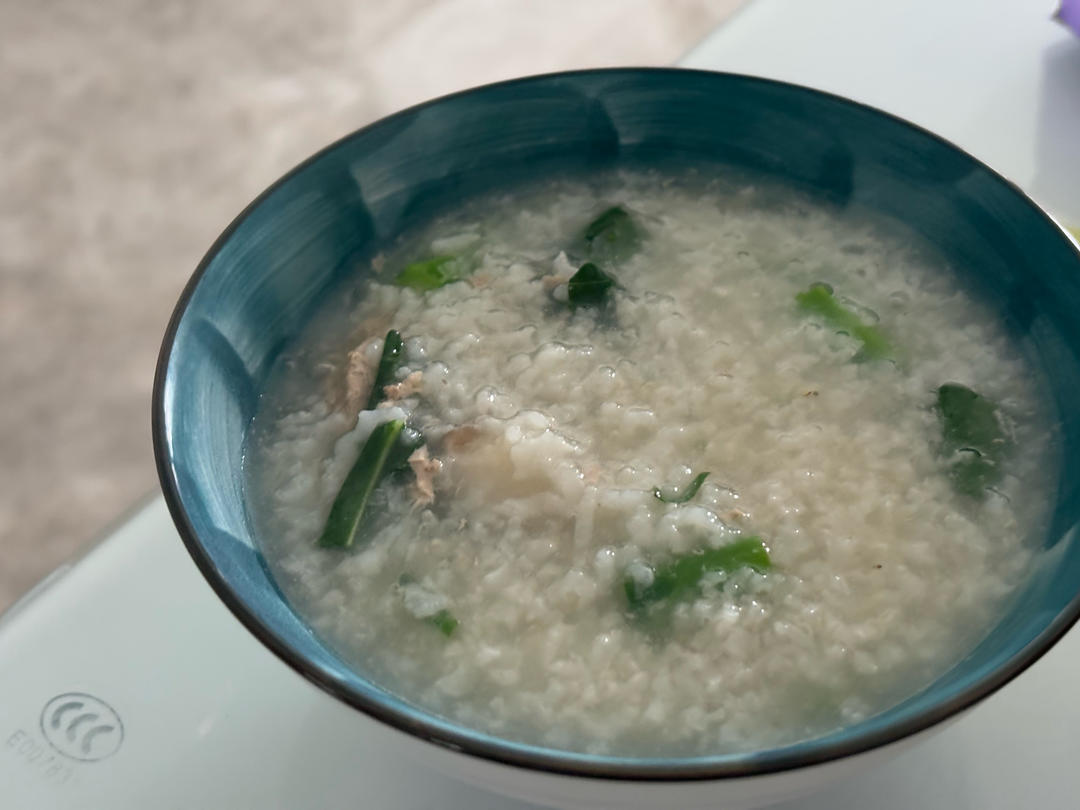 暖暖的青菜瘦肉粥