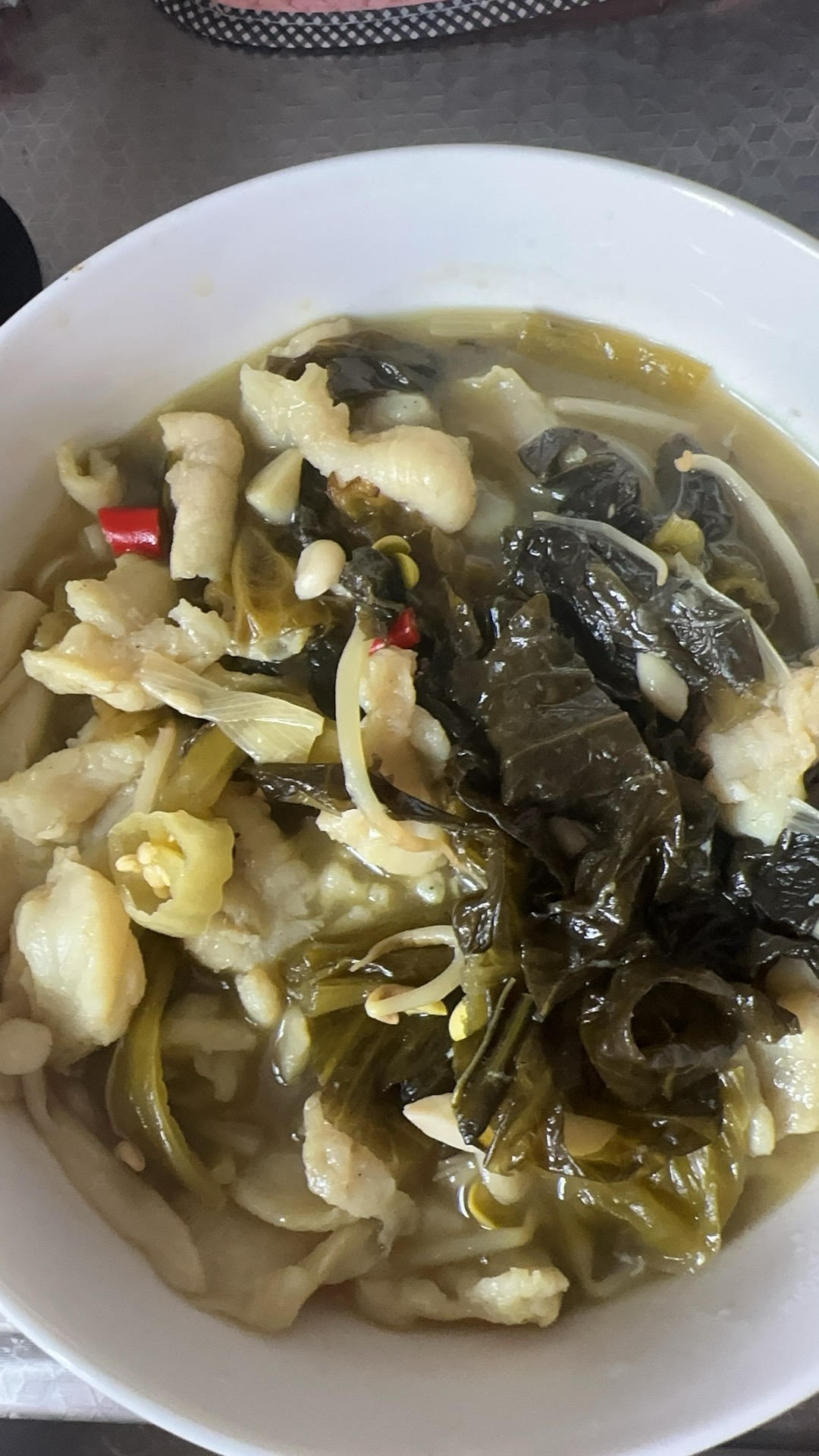 无骨无刺酸菜鱼的家常做法 鱼片结实 爽口滑嫩 酸辣开胃