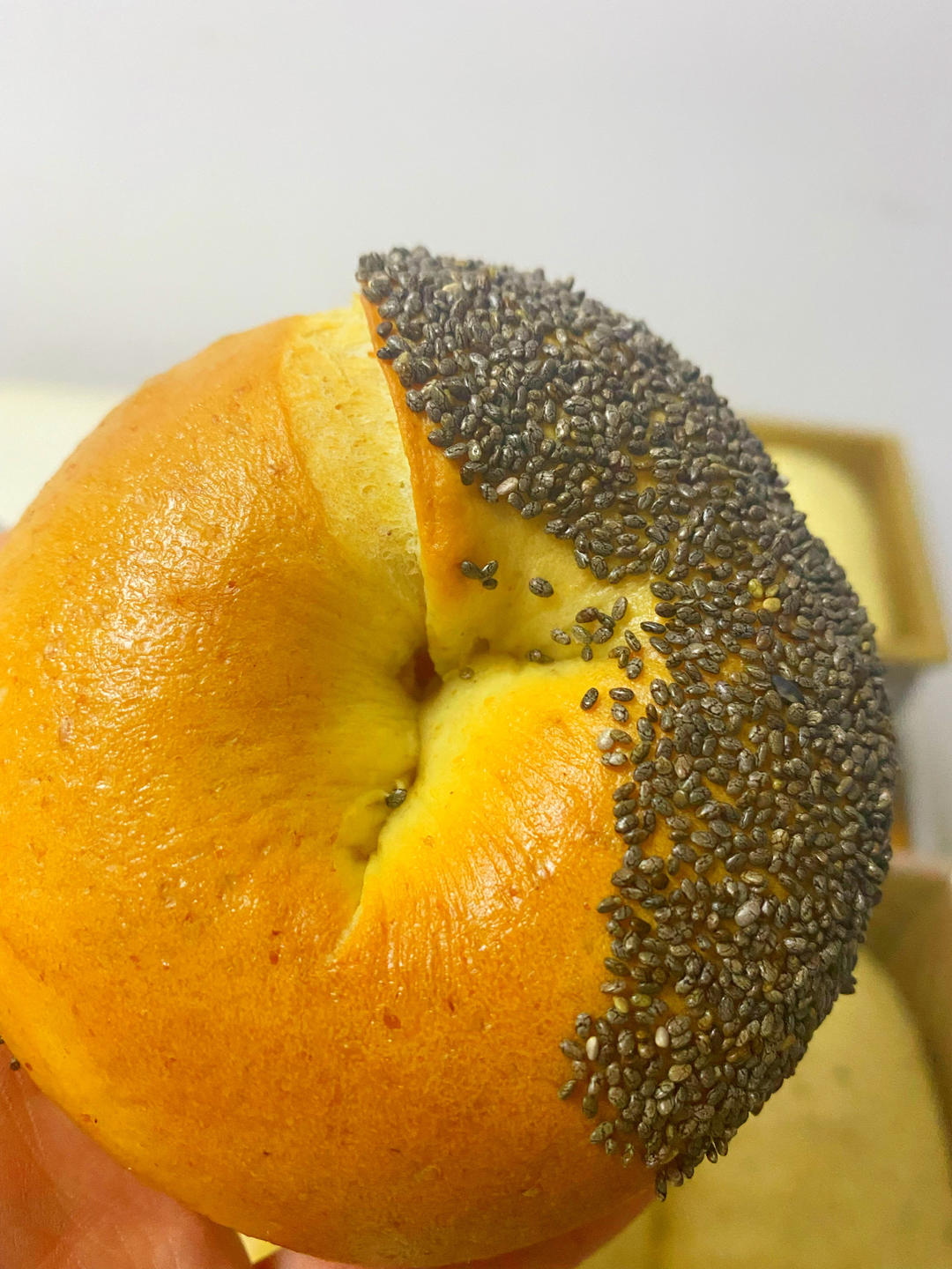 黑芝麻芝士香肠贝果