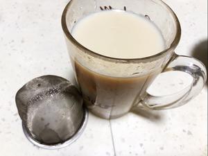 5分钟搞定的焦糖奶茶的做法 步骤7