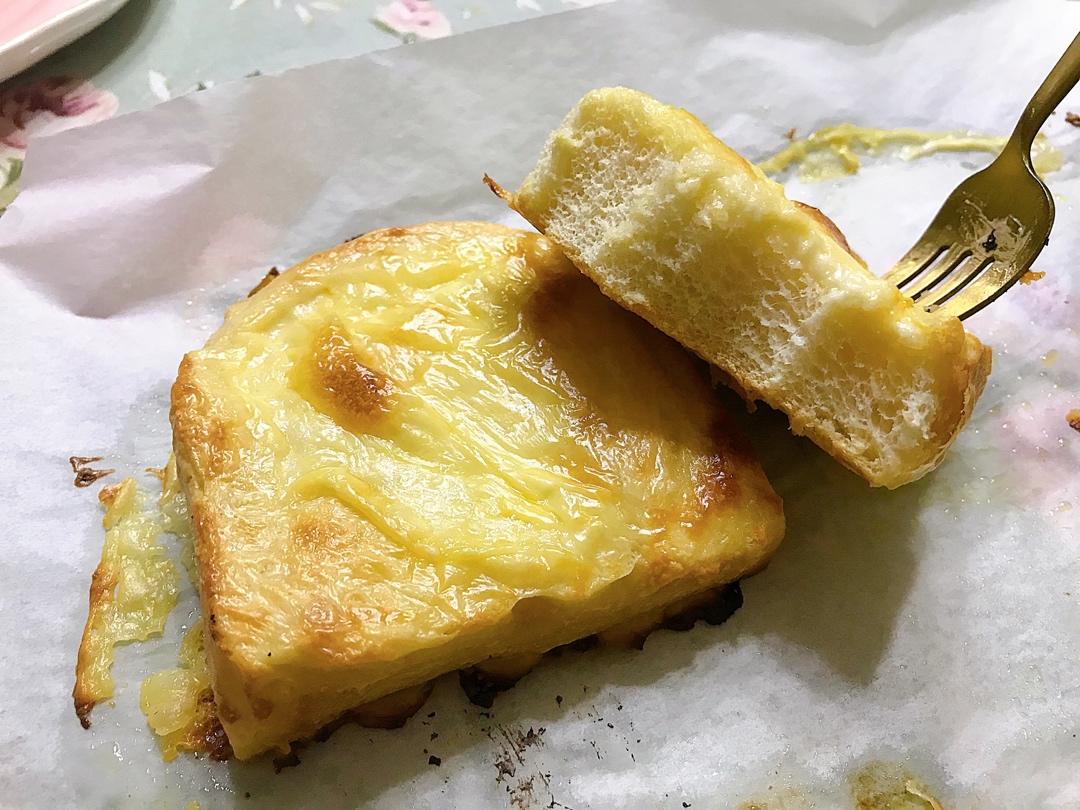 零失败快手岩烧乳酪(熔岩吐司)十分钟网红早餐，好吃哭